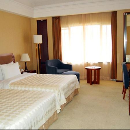 Guobin Garden Hotel อี๋ชาง ภายนอก รูปภาพ