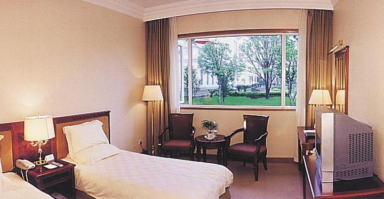 Guobin Garden Hotel อี๋ชาง ภายนอก รูปภาพ