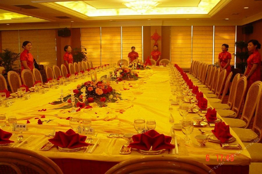 Guobin Garden Hotel อี๋ชาง ภายนอก รูปภาพ